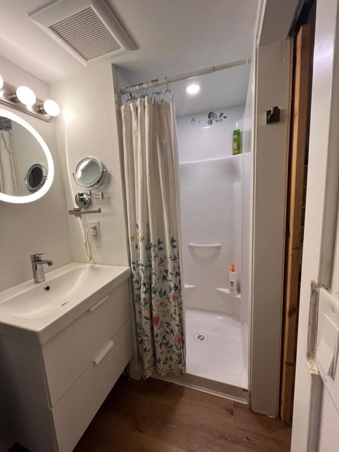 Neat, Compact, Private Room In A Lovely Vancouver Neighbourhood Экстерьер фото